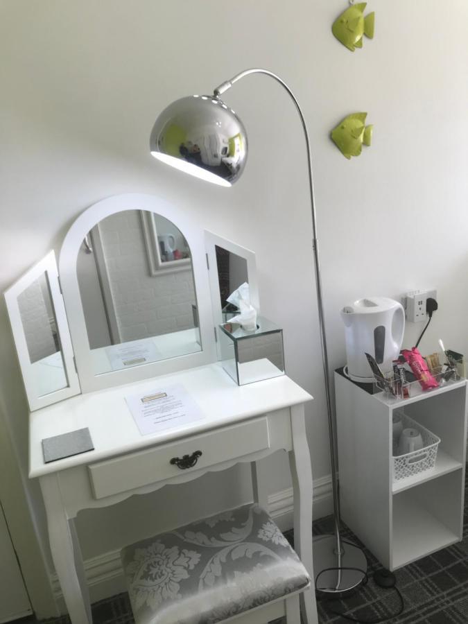 Number 40 - No Multiple Room Bookings Блекпул Екстериор снимка