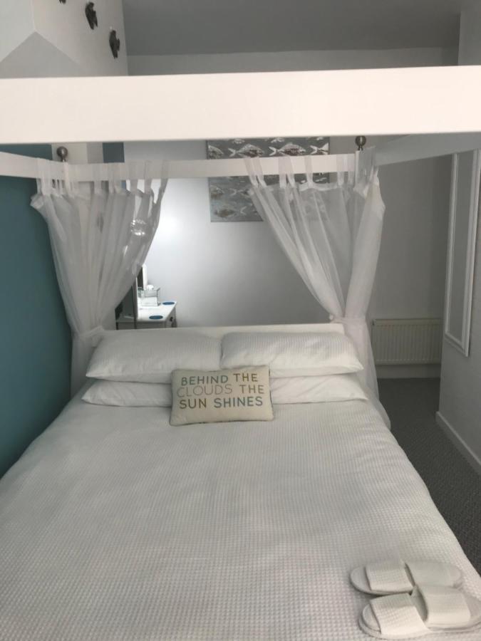 Number 40 - No Multiple Room Bookings Блекпул Екстериор снимка