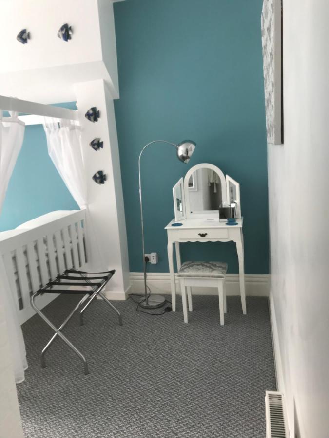 Number 40 - No Multiple Room Bookings Блекпул Екстериор снимка
